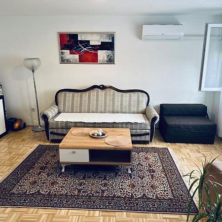 Apartment Etna! Near To Airport Sarajevo Exterior photo