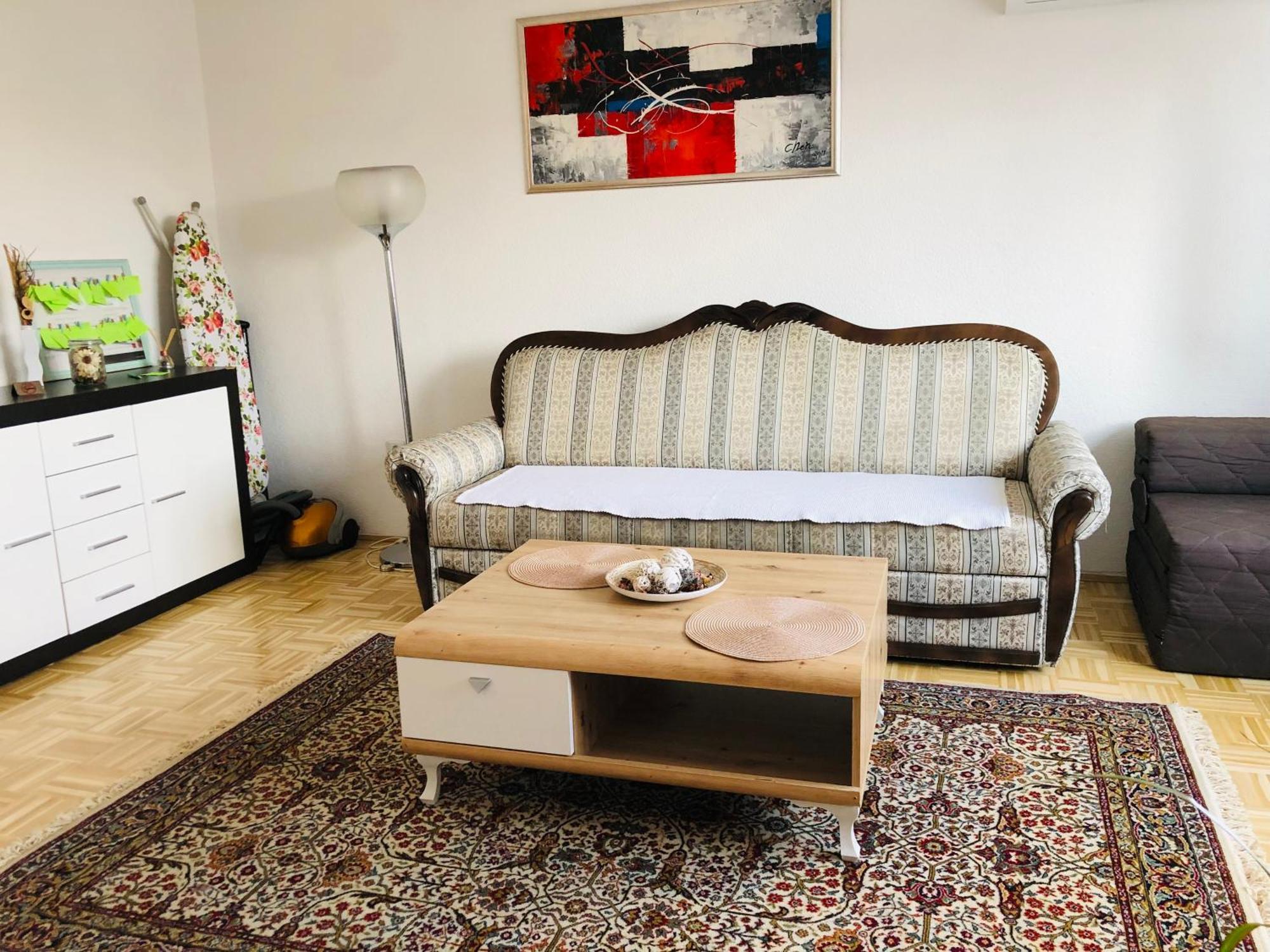Apartment Etna! Near To Airport Sarajevo Exterior photo