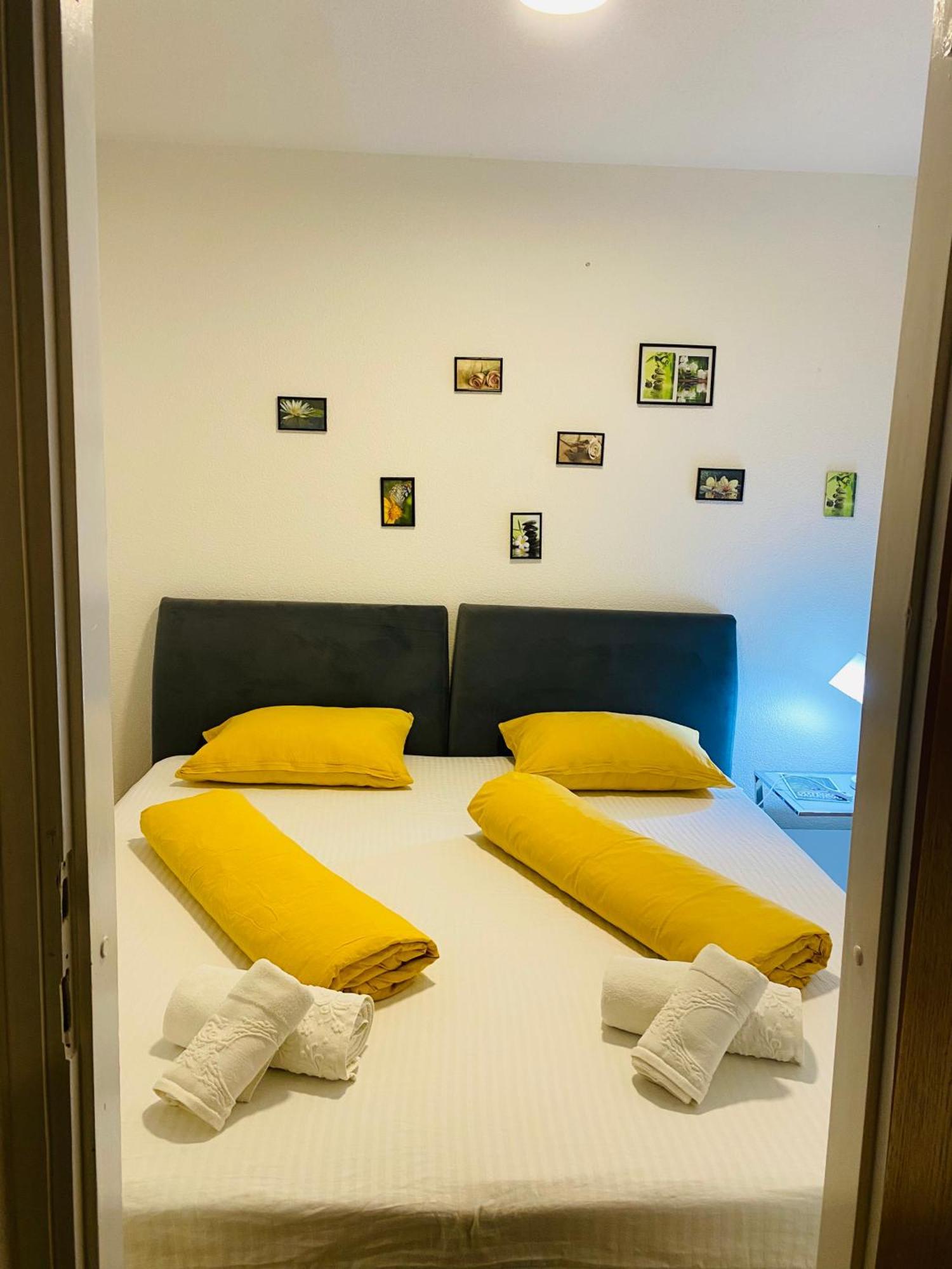 Apartment Etna! Near To Airport Sarajevo Exterior photo